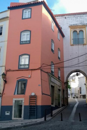 Отель Casa do Arco da Praça  Элваш